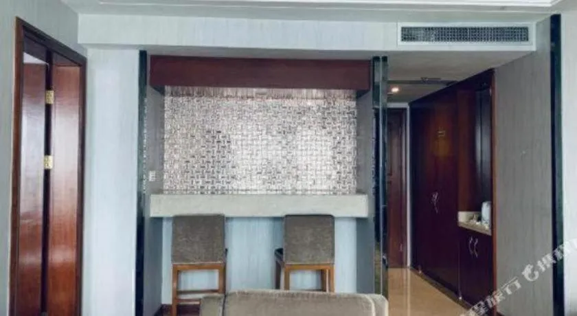 Vienna International Hotel Nanning Railway Station Mingxiu Road Metro Station