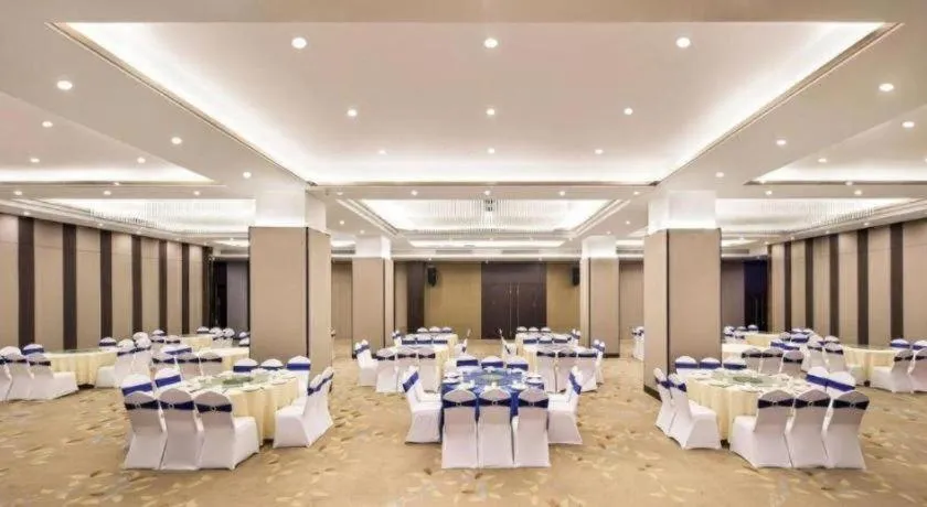 Vienna International Hotel Nanning Railway Station Mingxiu Road Metro Station