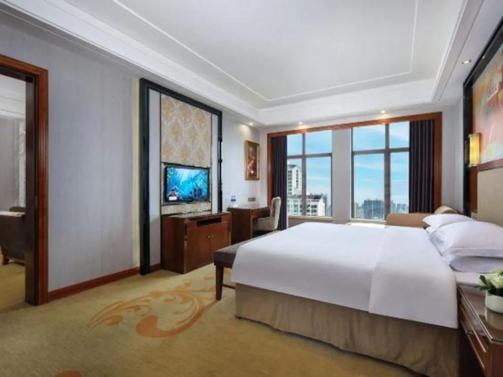 Bed in Vienna International Hotel Nanning Railway Station Mingxiu Road Metro Station