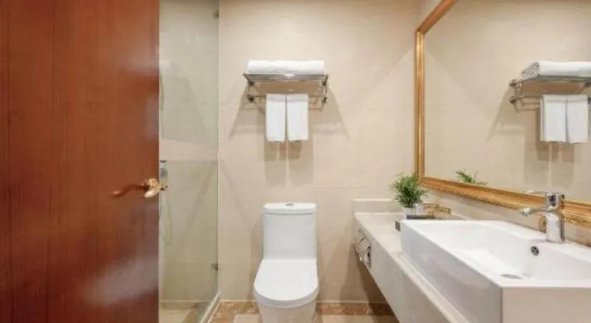 Vienna International Hotel Nanning Railway Station Mingxiu Road Metro Station