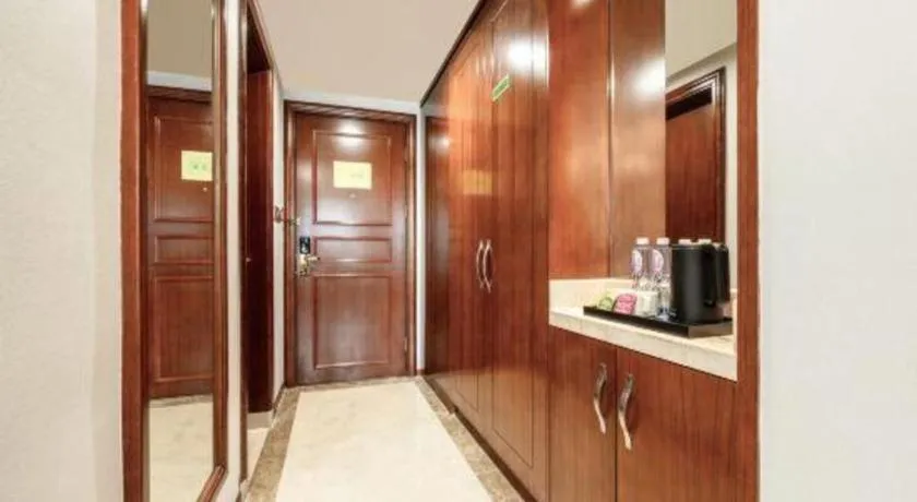 Vienna International Hotel Nanning Railway Station Mingxiu Road Metro Station