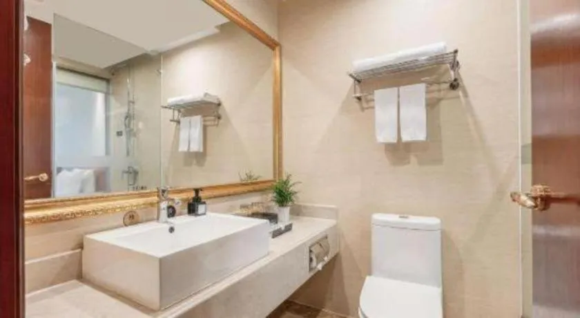 Vienna International Hotel Nanning Railway Station Mingxiu Road Metro Station