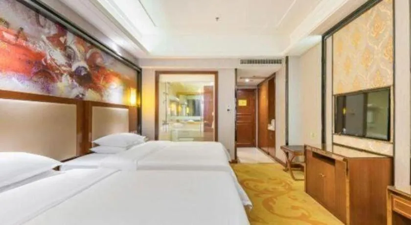 Bed in Vienna International Hotel Nanning Railway Station Mingxiu Road Metro Station