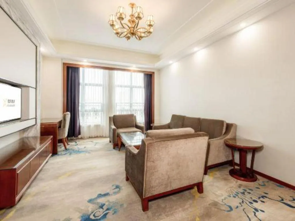 Vienna International Hotel Nanning Railway Station Mingxiu Road Metro Station