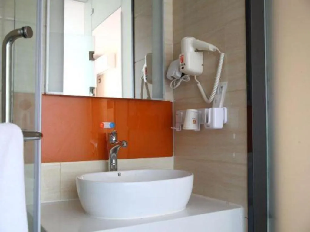 7 Days Premium Beijing Dabaotai Metro Station Luhua Road