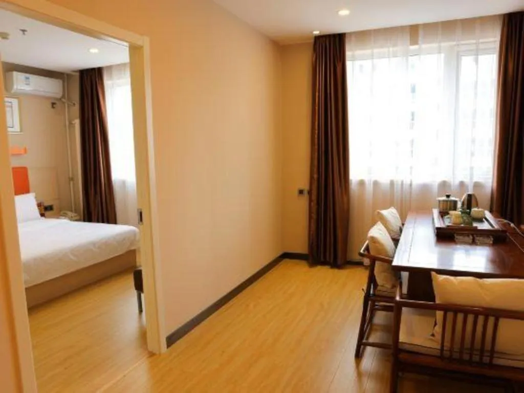 Bed in 7 Days Premium Beijing Dabaotai Metro Station Luhua Road