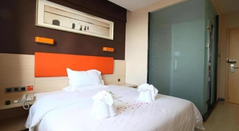 Bed in 7 Days Premium Beijing Dabaotai Metro Station Luhua Road