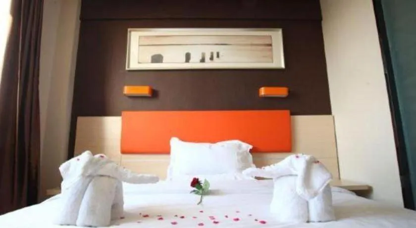 Bed in 7 Days Premium Beijing Dabaotai Metro Station Luhua Road
