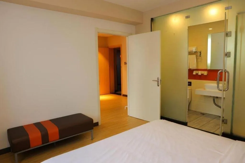 Bed in 7 Days Premium Beijing Dabaotai Metro Station Luhua Road