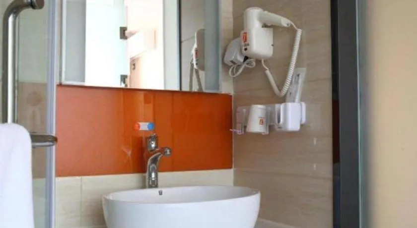 7 Days Premium Beijing Dabaotai Metro Station Luhua Road