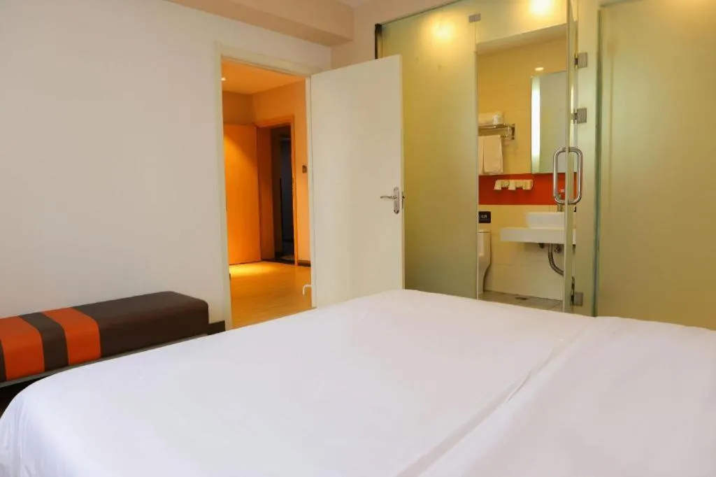 Bed in 7 Days Premium Beijing Dabaotai Metro Station Luhua Road