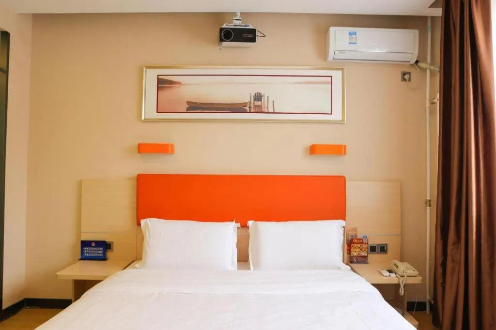 Bed in 7 Days Premium Beijing Dabaotai Metro Station Luhua Road