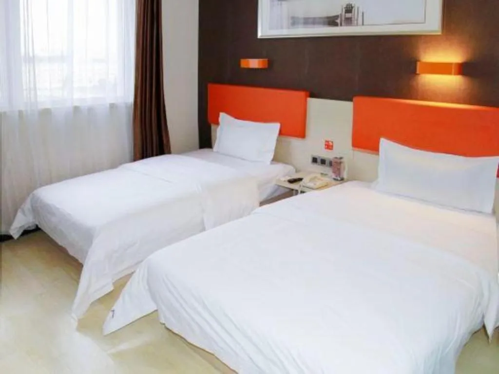 Bed in 7 Days Premium Beijing Dabaotai Metro Station Luhua Road