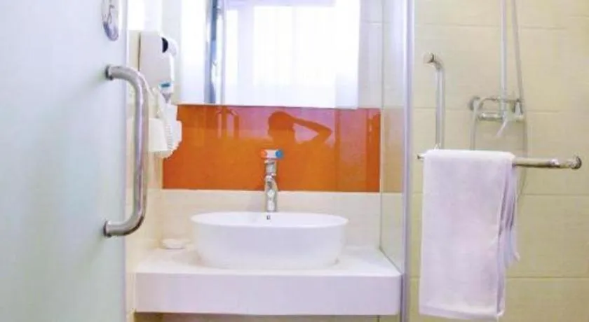 7 Days Premium Beijing Dabaotai Metro Station Luhua Road