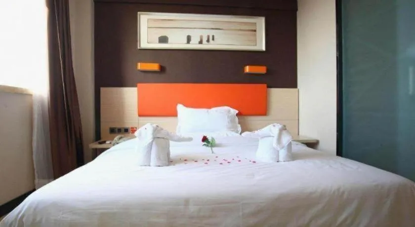 Bed in 7 Days Premium Beijing Dabaotai Metro Station Luhua Road
