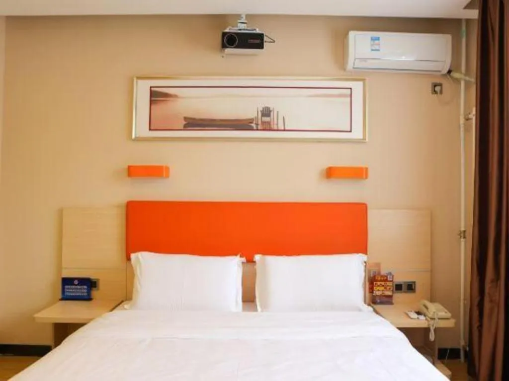 Bed in 7 Days Premium Beijing Dabaotai Metro Station Luhua Road