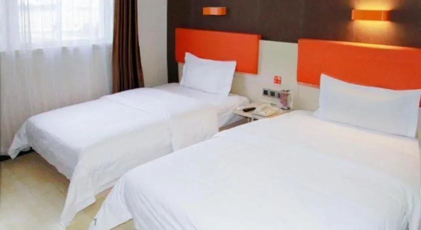 Bed in 7 Days Premium Beijing Dabaotai Metro Station Luhua Road