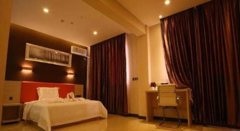 Bed in 7 Days Premium Beijing Dabaotai Metro Station Luhua Road