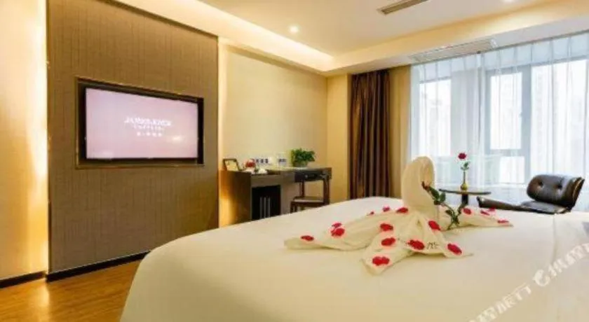 Bed in James Joyce Coffetel Chengdu Jianshe Road Dongjiao Jiyi Square