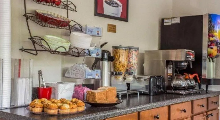 Econo Lodge Columbia Fort Jackson