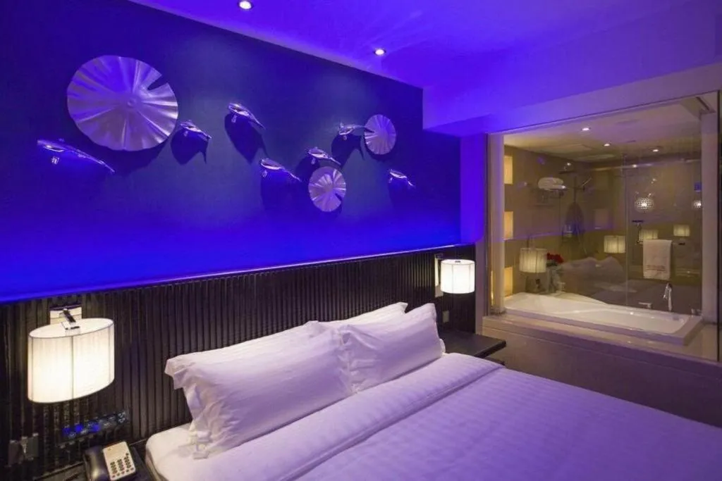 Bed in Guangzhou Crystal Orange Hotel