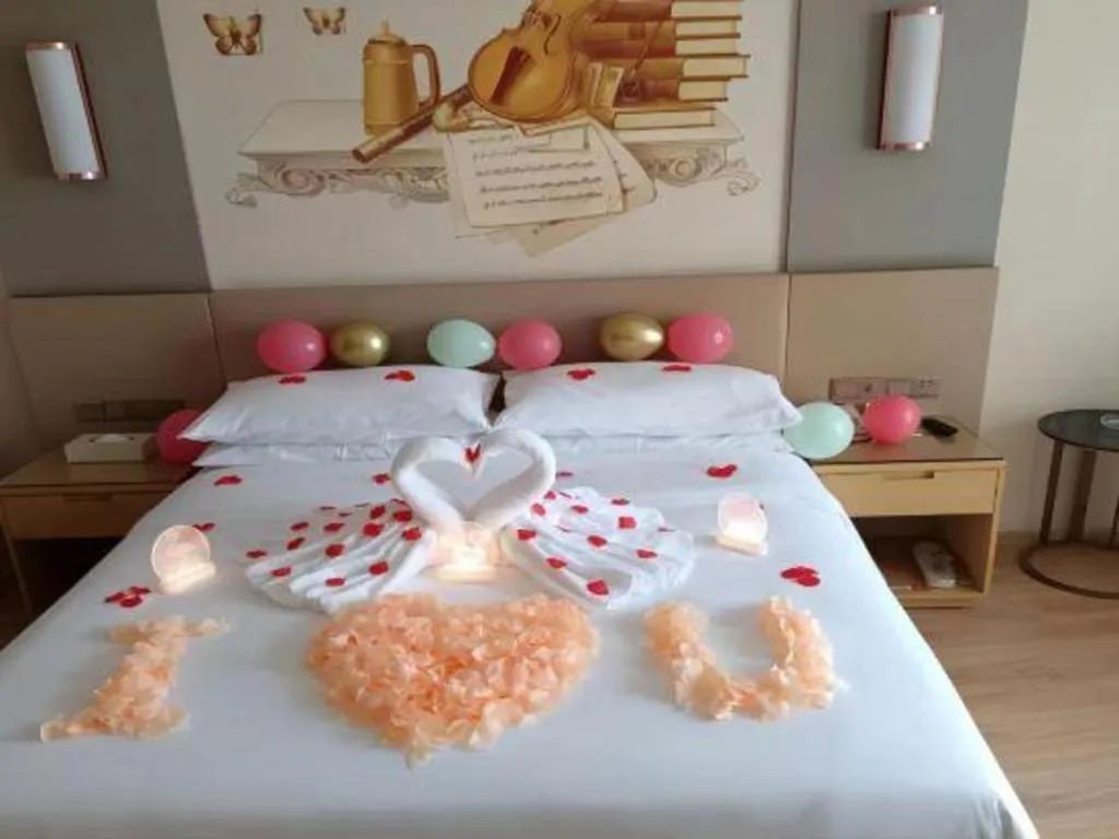 Bed in Vienna International Hotel Chengdu New International Conference and Exhibition Center Branch