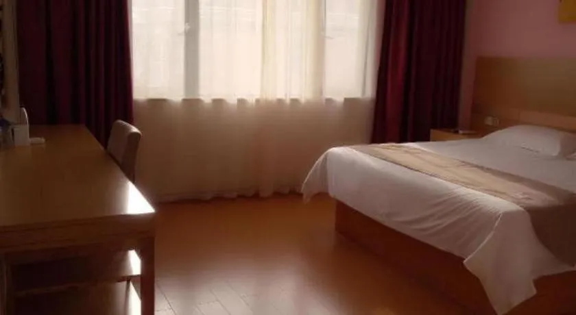 Bed in GreenTree Inn Shangrao Qianshan hekou old town Xinjiang longting shell hotel