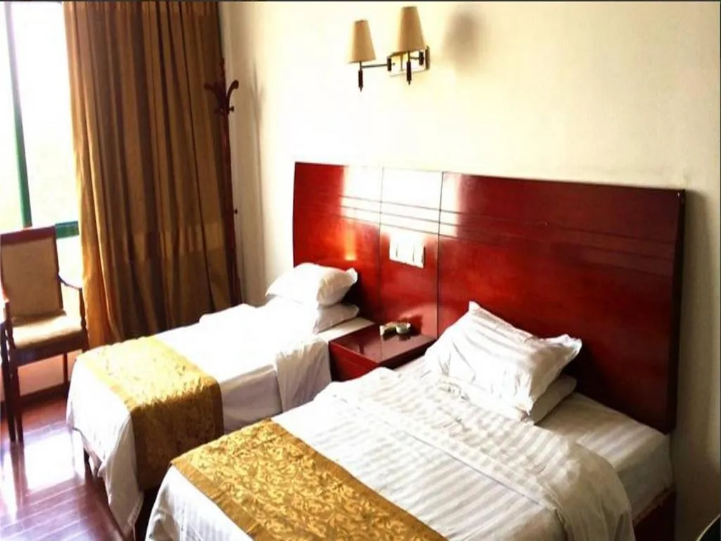 Bed in GreenTree Inn Shangrao Qianshan hekou old town Xinjiang longting shell hotel