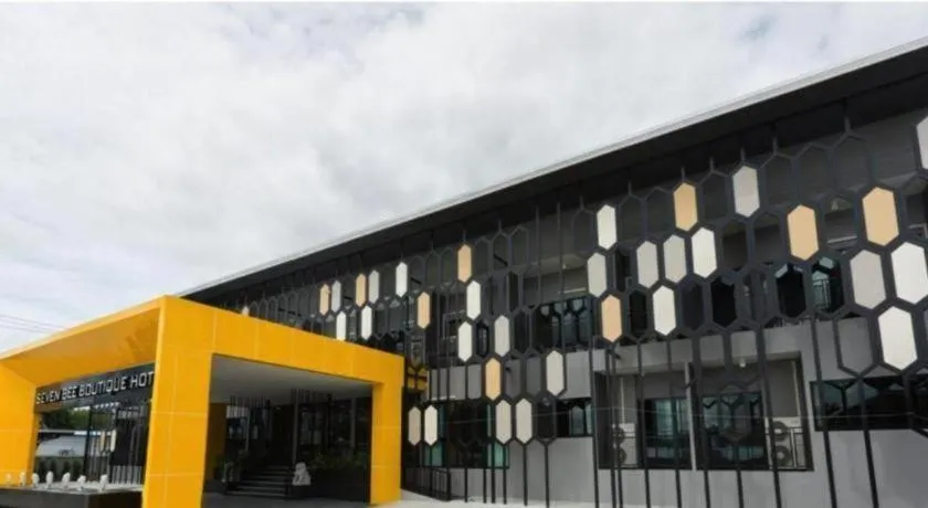 Seven bee boutique hotel