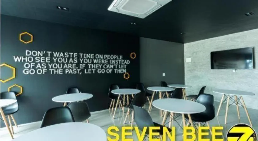 Seven bee boutique hotel