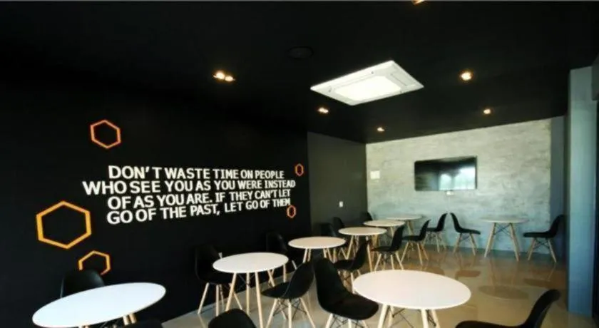 Seven bee boutique hotel