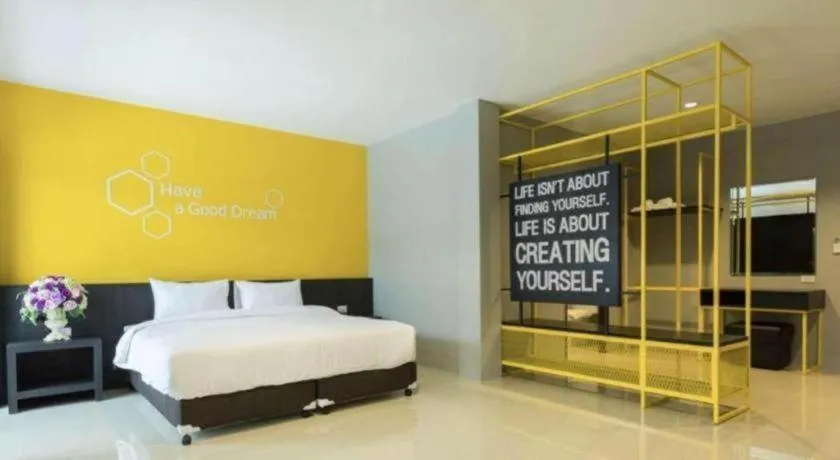 Bed in Seven bee boutique hotel