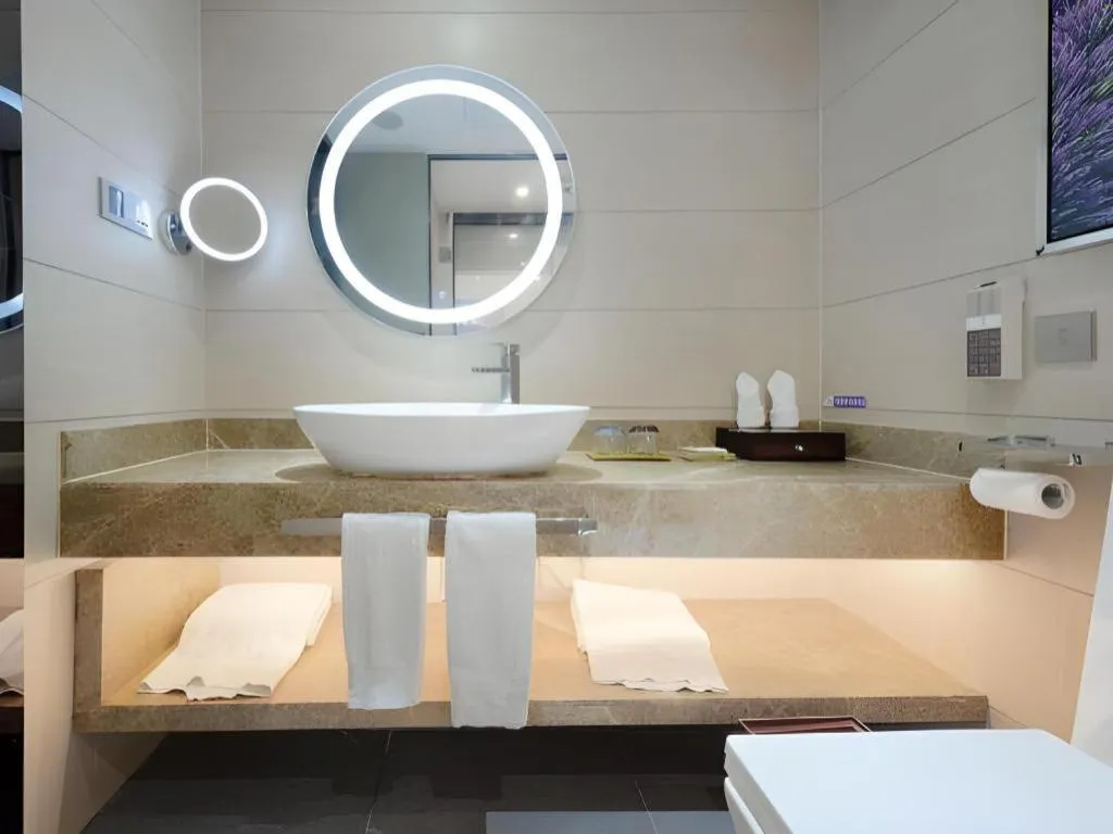 Lavande Hotel Guangzhou Shangxiajiu Pedestrian Street Hualin Temple Metro Station