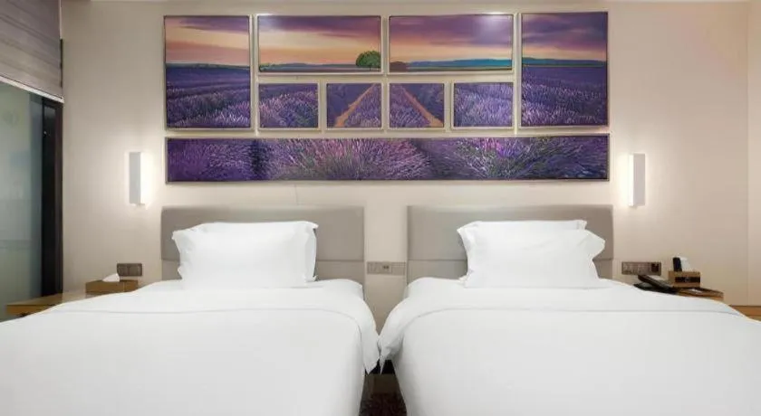 Bed in Lavande Hotel Guangzhou Shangxiajiu Pedestrian Street Hualin Temple Metro Station