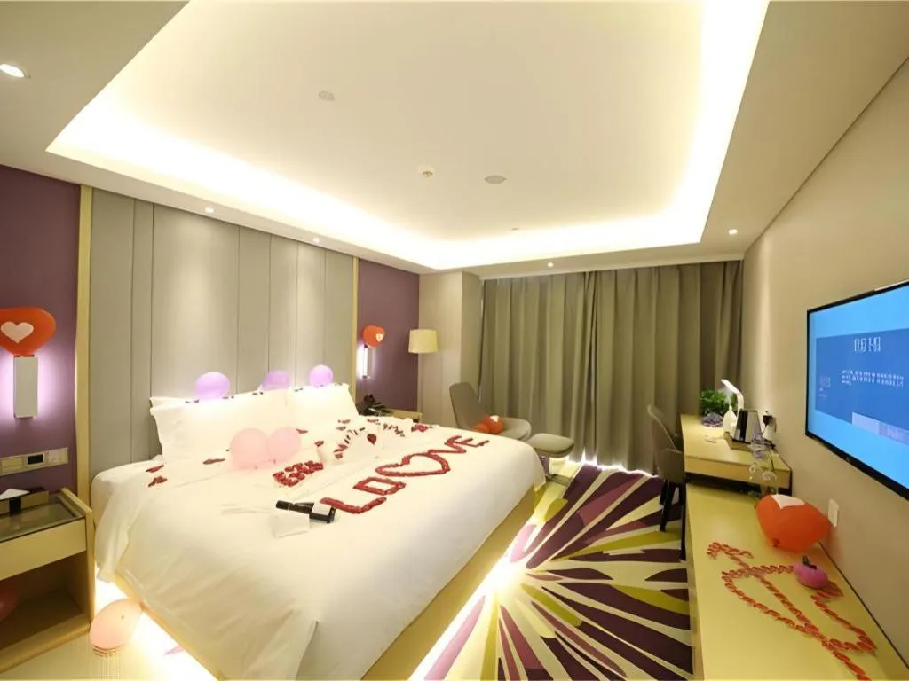 Bed in Lavande Hotel Beijing Olympic Village bird nest