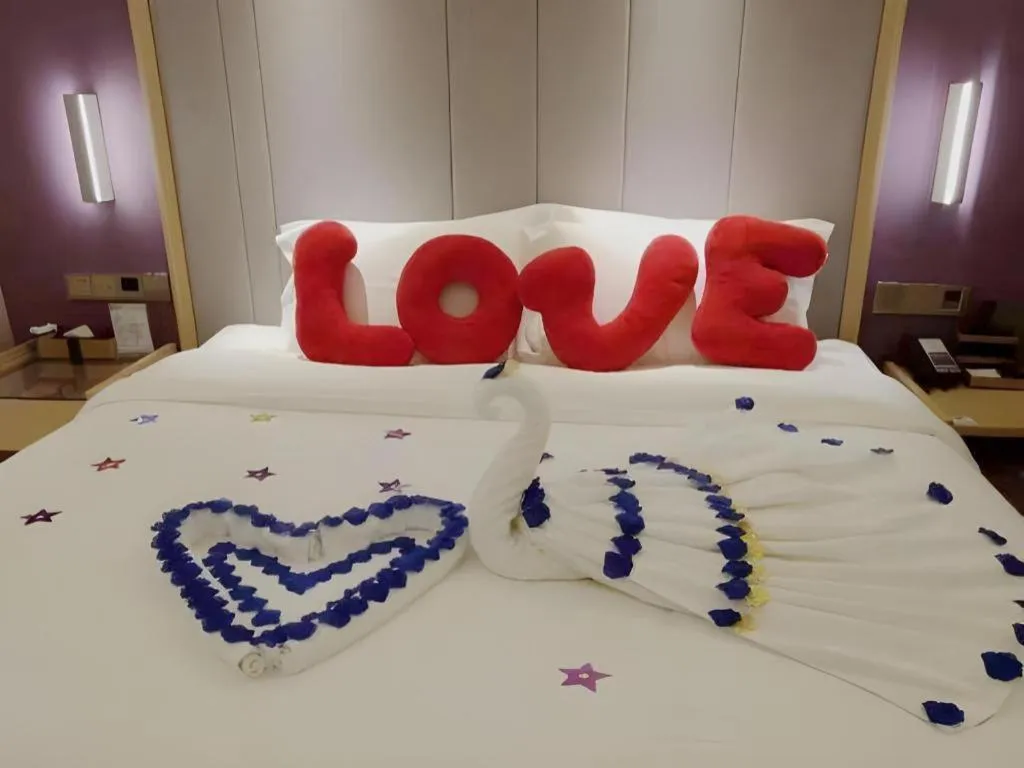 Bed in Lavande Hotel Beijing Olympic Village bird nest