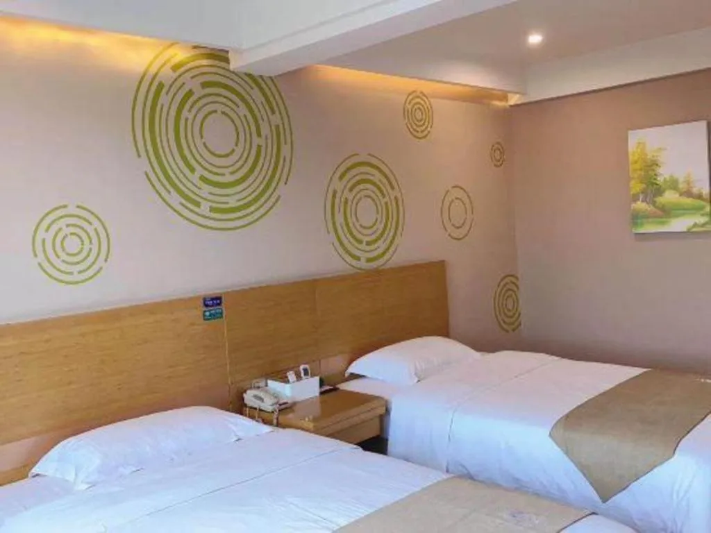 Bed in GreenTree Inn Xuancheng Jingxian Wannan First Street Express Hotel
