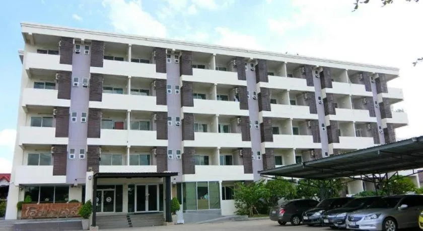 Home Place Lopburi Hotel