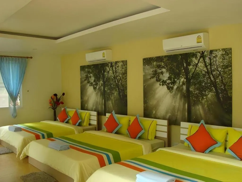 Sea beach Koh Larn 2 Hotel