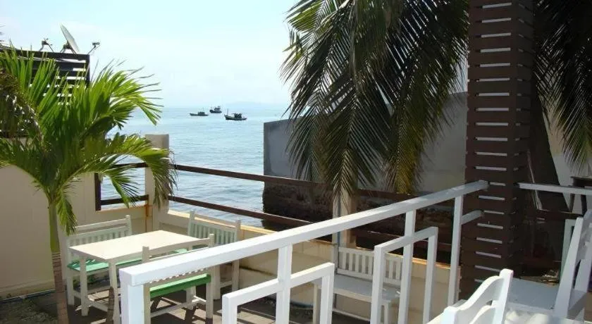 Sea beach Koh Larn 2 Hotel