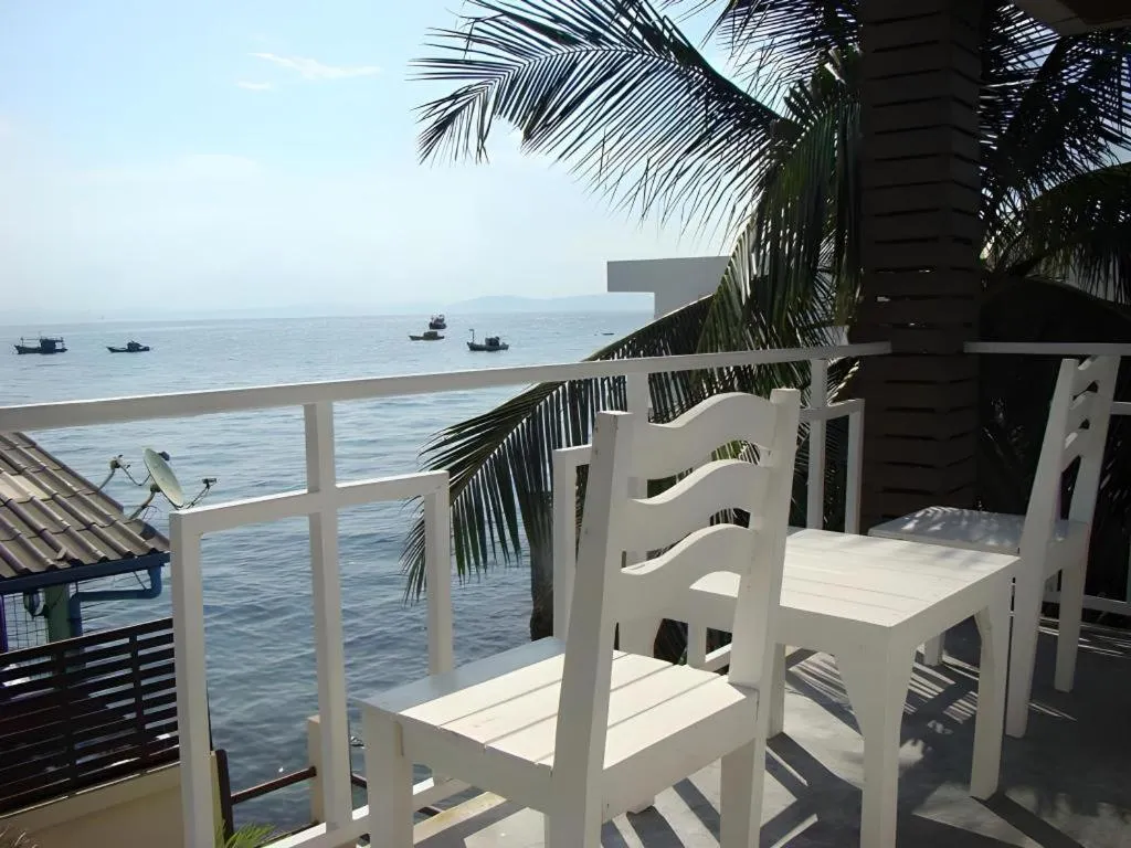 Sea beach Koh Larn 2 Hotel