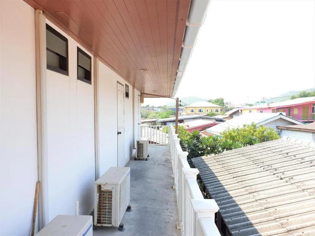 Sea beach Koh Larn 2 Hotel