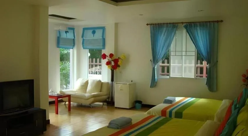 Sea beach Koh Larn 2 Hotel