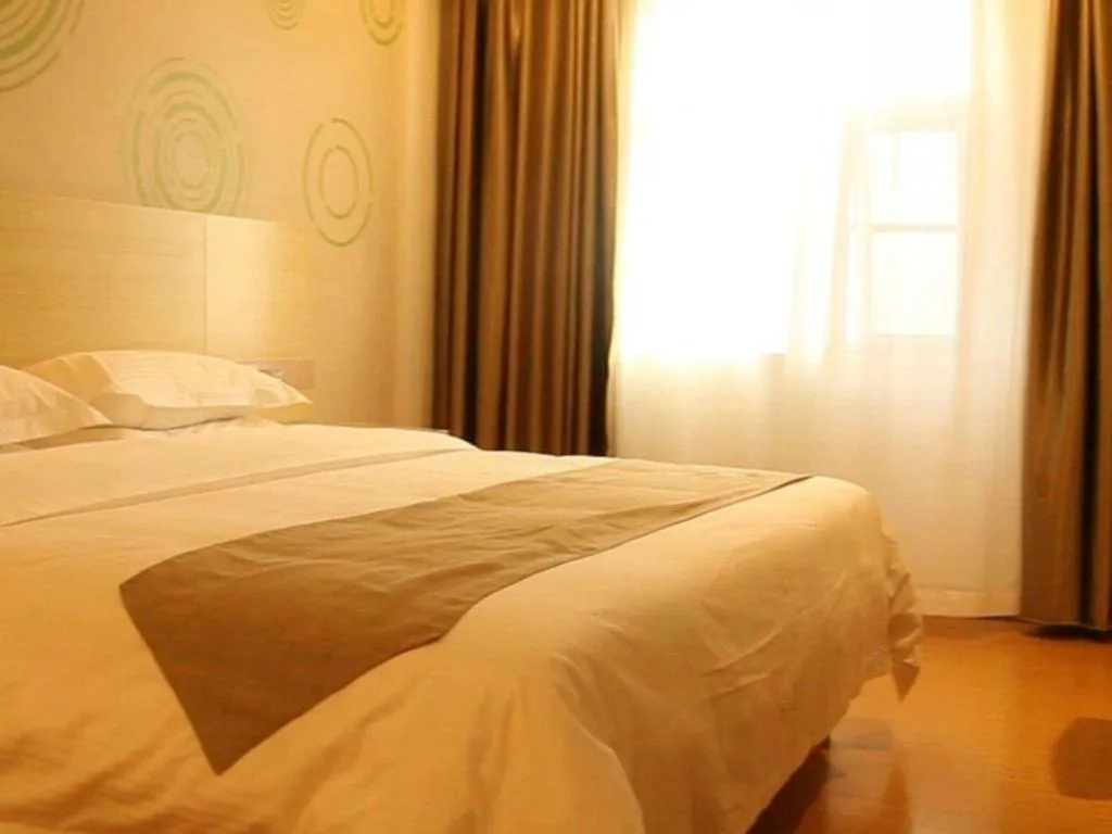Bed in GreenTree Inn Xianning Tongcheng County Bus Station Business Hotel