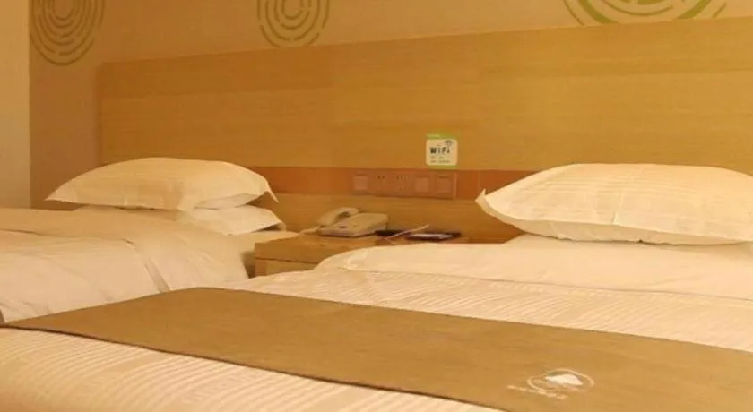 Bed in GreenTree Inn Xianning Tongcheng County Bus Station Business Hotel