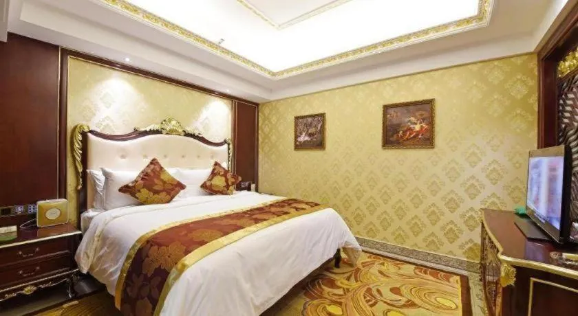 Bed in Wanjiale International Hotel