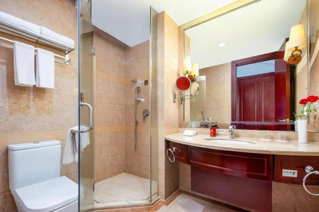 Taishun Xiangzhou New Century Hotel