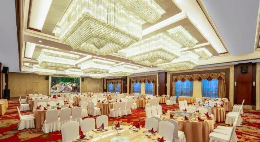 Taishun Xiangzhou New Century Hotel