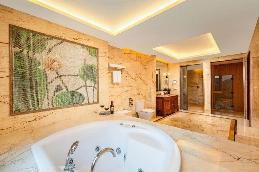 Taishun Xiangzhou New Century Hotel