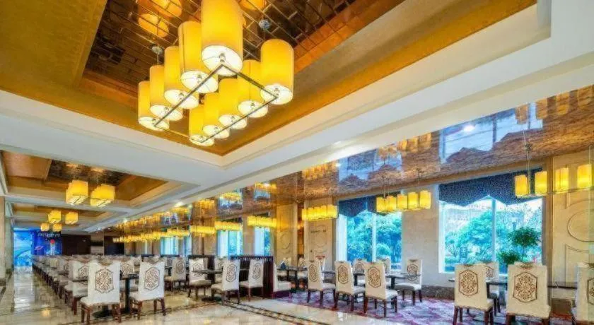 Taishun Xiangzhou New Century Hotel